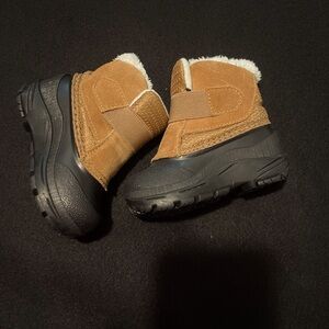 Toddler Boy North face Winter Boots. WILL TAKE REASONABLE OFFER!!